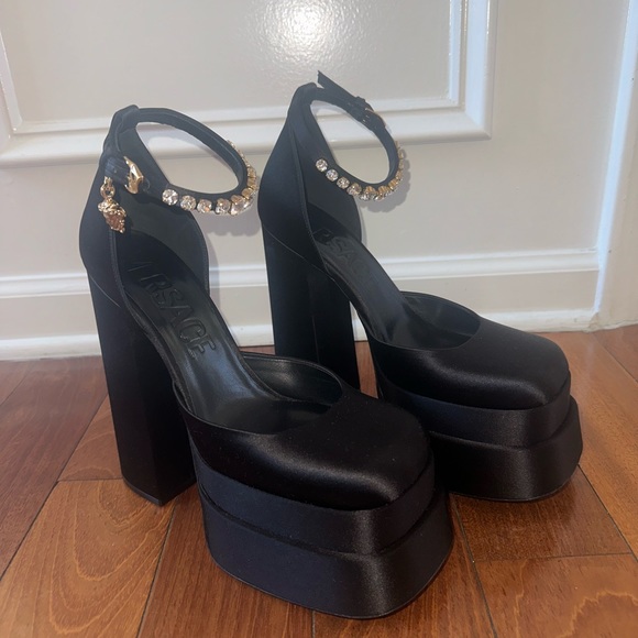 Versace medusa satin platform pumps BRAND NEW - Picture 2 of 6